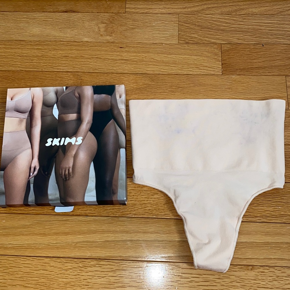 Skims core control thong